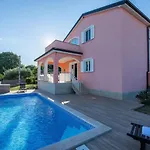 Mariuccia With Private Pool